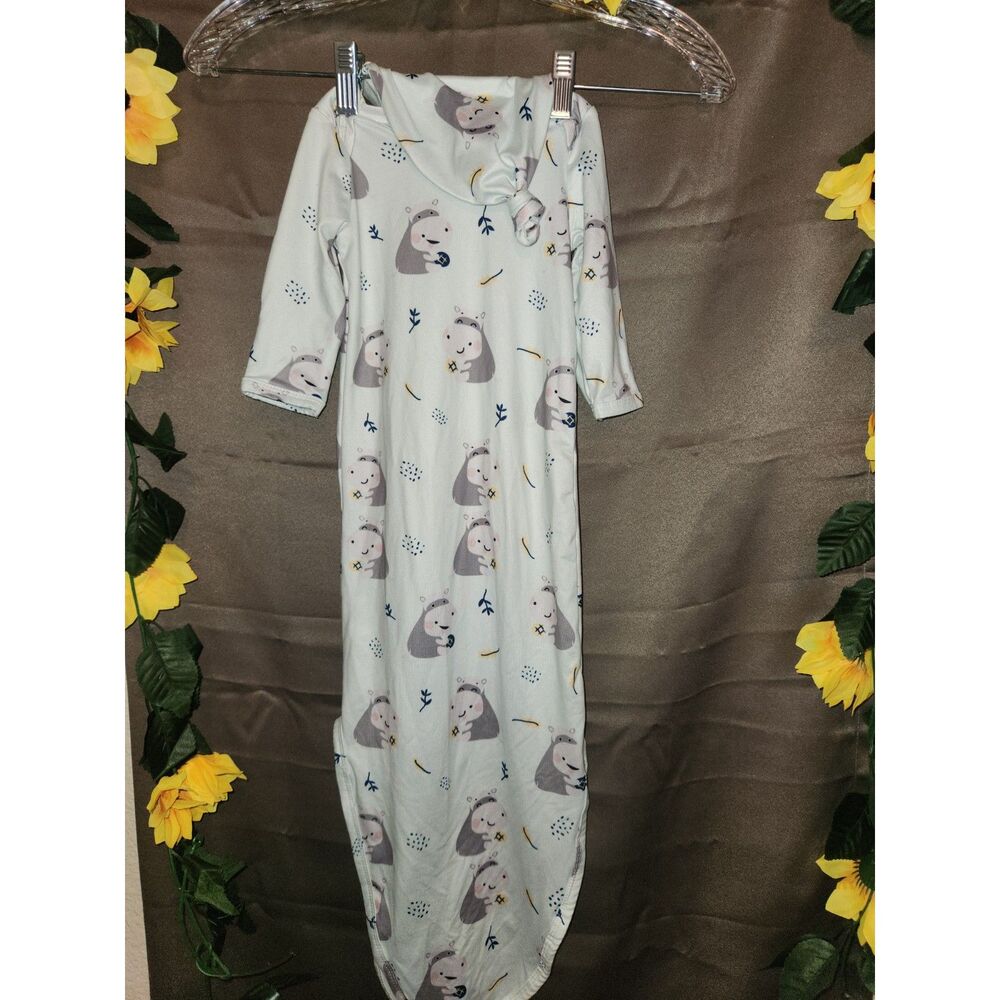 Baby Noah 0-3M Infant Sleeper Gown & Matching Knotted Beanie Hat Set